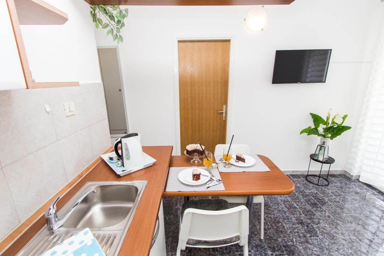 Apartmani Sanja Водице Экстерьер фото